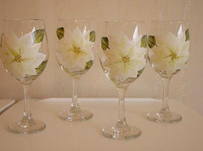 Hand Painted White Ponsettia Wine Glass